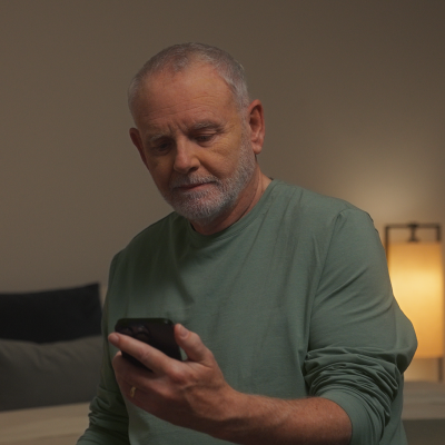Paul_on_the_phone_400.png